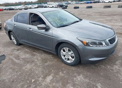 Raport pojazdu dla VIN 1HGCP25408A106908 - Obraz 1