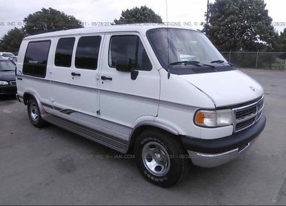 تقرير المركبة لـ VIN 2B6HB21Y0TK140781 - الصورة 1