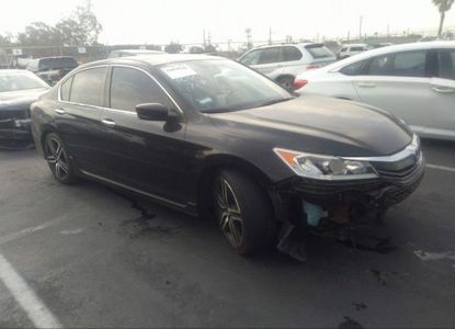 Informe del vehículo para VIN 1HGCR2F55HA256126 - Imagen 1