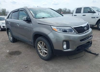 Vehicle Report for VIN 5XYKTCA66FG570155 - Image 1