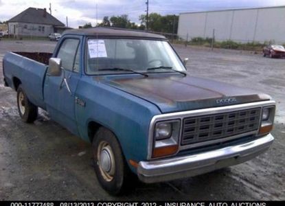 Fahrzeugbericht für VIN 1B7KD34W1FS527412 – Bild 1