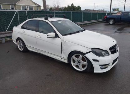 Informe del vehículo para VIN WDDGF8BB9CA600997 - Imagen 1