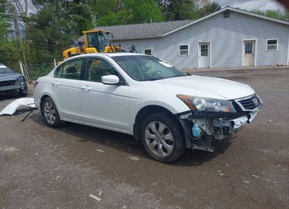 Informe del vehículo para VIN 1HGCP2F85AA093158 - Imagen 1