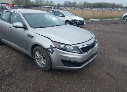 Vehicle Report for VIN KNAGM4A78B5140340 - Image 1