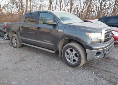 Vehicle Report for VIN 5TFDW5F11CX250999 - Image 1