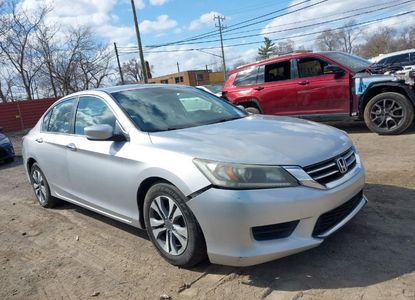 Informe del vehículo para VIN 1HGCR2F36FA000864 - Imagen 1