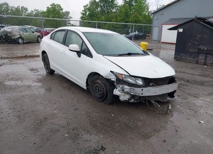 Raport pojazdu dla VIN 19XFB2F53DE019237 - Obraz 1