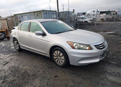 Raport pojazdu dla VIN 1HGCP2F39BA014323 - Obraz 1