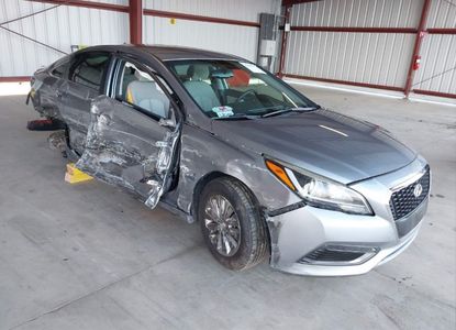 Vehicle Report for VIN KMHE24L19GA041755 - Image 1