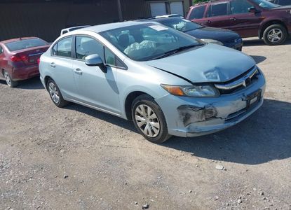 Raport pojazdu dla VIN 2HGFB2F53CH566786 - Obraz 1