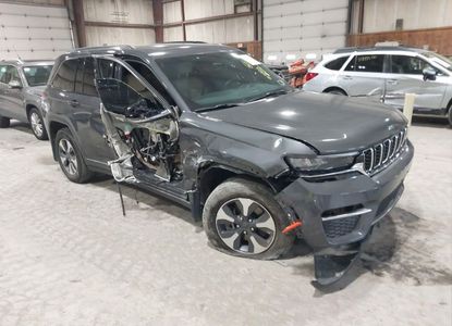 Raport pojazdu dla VIN 1C4RJYB6XPC664772 - Obraz 1