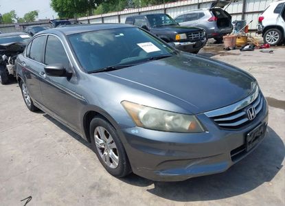 Informe del vehículo para VIN 1HGCP2F49BA086048 - Imagen 1