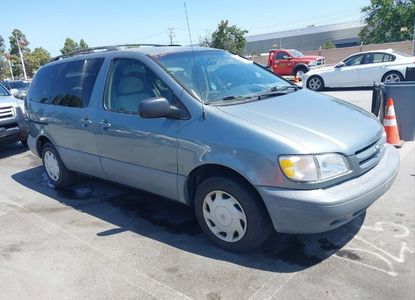 Vehicle Report for VIN 4T3ZF13C8YU290688 - Image 1