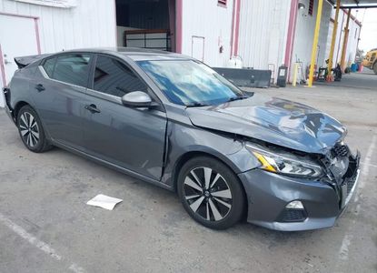 Raport pojazdu dla VIN 1N4BL4DV2MN364089 - Obraz 1