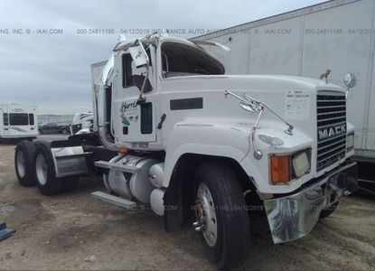 Fahrzeugbericht für VIN 1M1AA18Y04N156341 – Bild 1