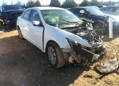 Raport pojazdu dla VIN 1HGCP2F37BA123508 - Obraz 1