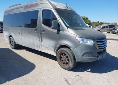 Отчет о транспортном средстве для VIN WCDPF1CD1KT002037 - изображение 1