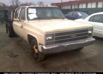 Rapport sur le véhicule pour VIN 1GBJR33K5LF303886 - Image 1