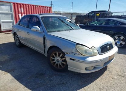 Vehicle Report for VIN KMHWF35H92A690977 - Image 1