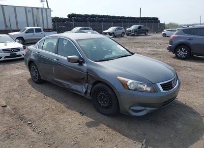 Raport pojazdu dla VIN 1HGCP2F38AA146147 - Obraz 1