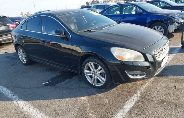 Informe del vehículo para VIN YV1612FS5D2195092 - Imagen 1