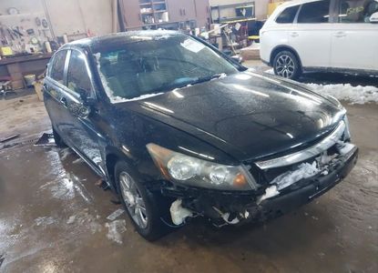 Informe del vehículo para VIN 1HGCP2F64CA109089 - Imagen 1