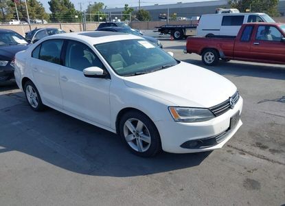 Informe del vehículo para VIN 3VWLL7AJ9BM125404 - Imagen 1