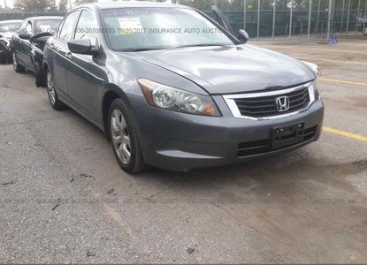 Informe del vehículo para VIN 1HGCP26809A154167 - Imagen 1