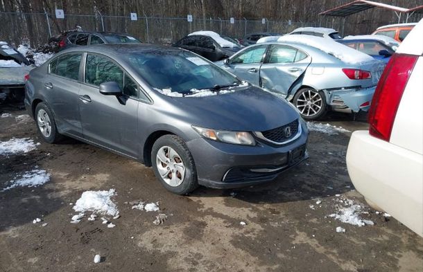 Informe del vehículo para VIN 19XFB2F5XDE281594 - Imagen 1