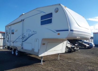 Informe del vehículo para VIN 4YDF2462039083558 - Imagen 1