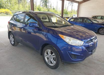 Vehicle Report for VIN KM8JU3AC5BU271212 - Image 1