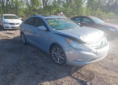 Informe del vehículo para VIN 5NPEC4AB7CH330570 - Imagen 1