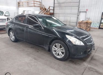 Fahrzeugbericht für VIN JN1CV6AR8DM767403 – Bild 1