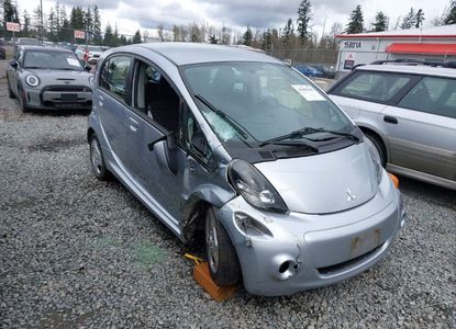 Informe del vehículo para VIN JA3215H46GU000242 - Imagen 1