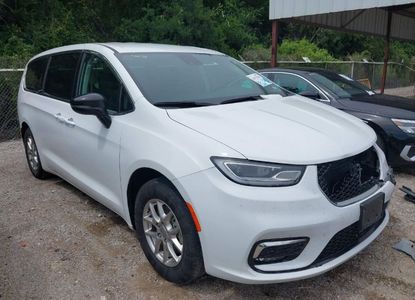 Raport pojazdu dla VIN 2C4RC1BG2RR149902 - Obraz 1