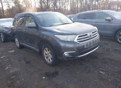 Raport pojazdu dla VIN 5TDBK3EH0CS134639 - Obraz 1