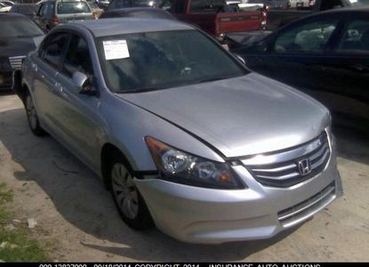 Raport pojazdu dla VIN 1HGCP2F31CA169580 - Obraz 1