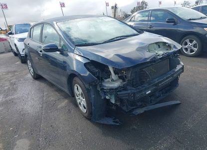 Vehicle Report for VIN KNAFK5A83H5709281 - Image 1