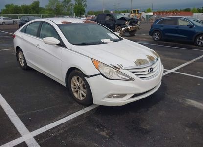 Informe del vehículo para VIN 5NPEB4AC2DH674482 - Imagen 1