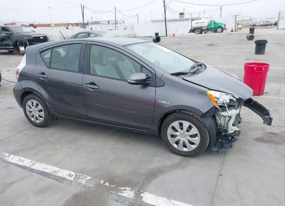 تقرير المركبة لـ VIN JTDKDTB37E1567670 - الصورة 1