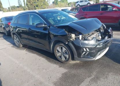 Raport pojazdu dla VIN KNDCB3LC3M5485631 - Obraz 1