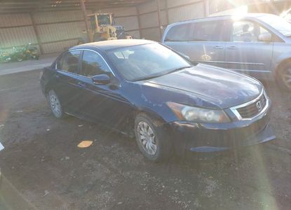 Raport pojazdu dla VIN 1HGCP2F34AA119883 - Obraz 1