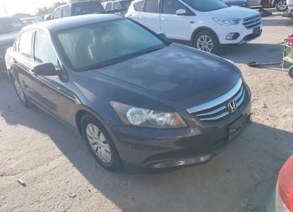 Raport pojazdu dla VIN 1HGCP2F38CA111319 - Obraz 1