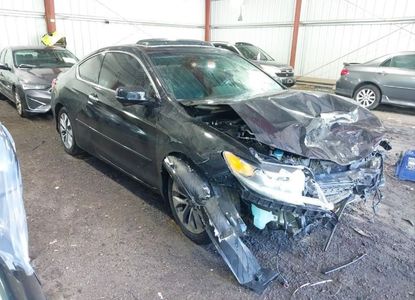 Informe del vehículo para VIN 1HGCT1B85FA006703 - Imagen 1