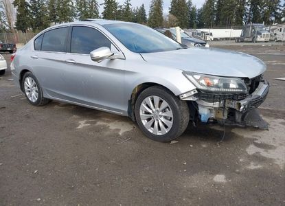 Raport pojazdu dla VIN 1HGCR2F83FA076554 - Obraz 1