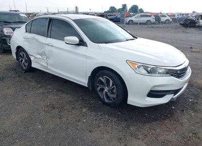 Raport vehicul pentru VIN 1HGCR2F35HA296415 - Imaginea 1