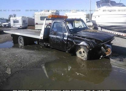 Informe del vehículo para VIN 1GBHC34M1BV127584 - Imagen 1