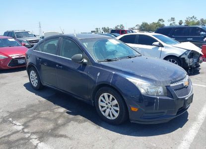 Vehicle Report for VIN 1G1PC5SH3B7128337 - Image 1