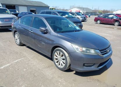 Informe del vehículo para VIN 1HGCR2F79EA114911 - Imagen 1