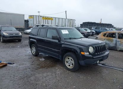 Informe del vehículo para VIN 1C4NJPBB2CD634837 - Imagen 1